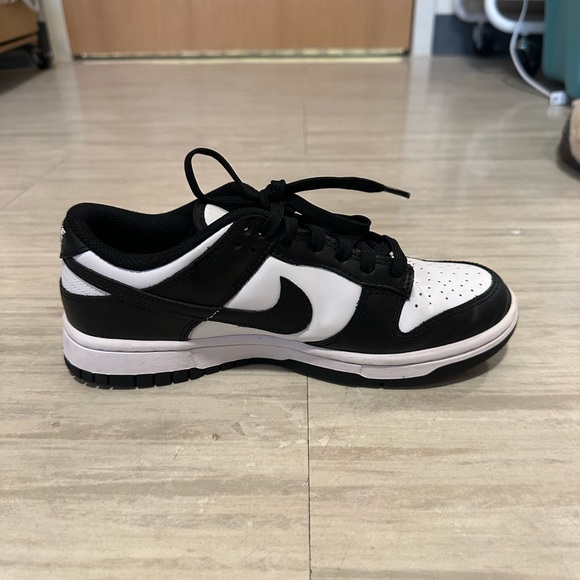 Nike Dunks - Picture 3 of 4